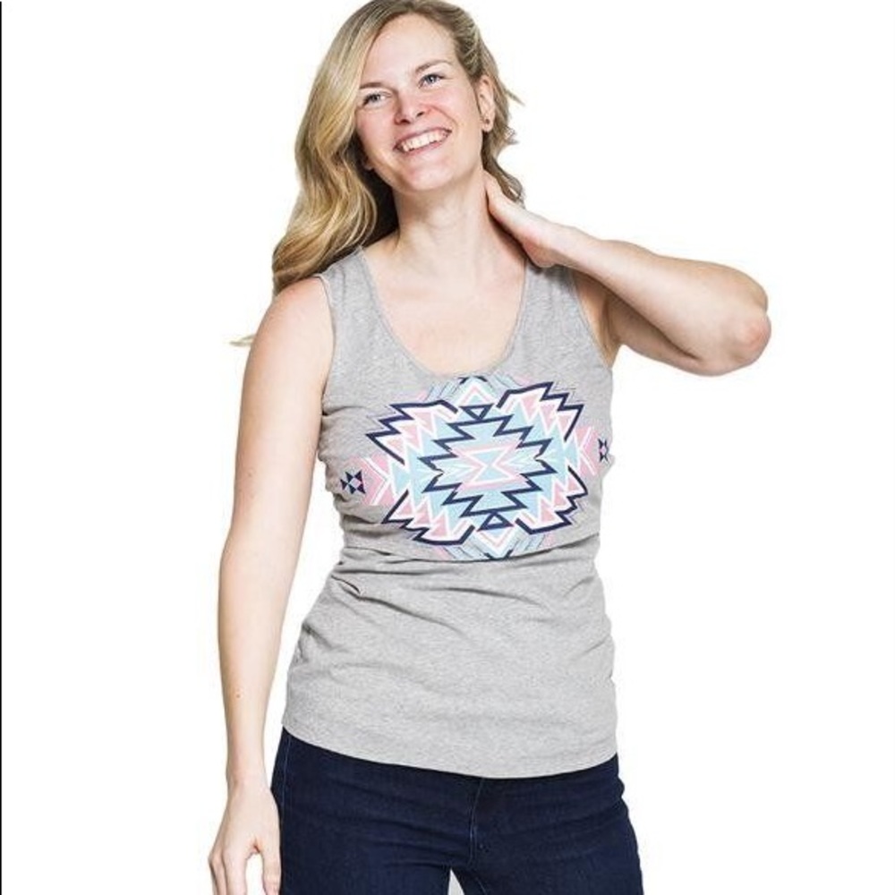 Momzelle Nursing Top “Mia” Geometric Print
